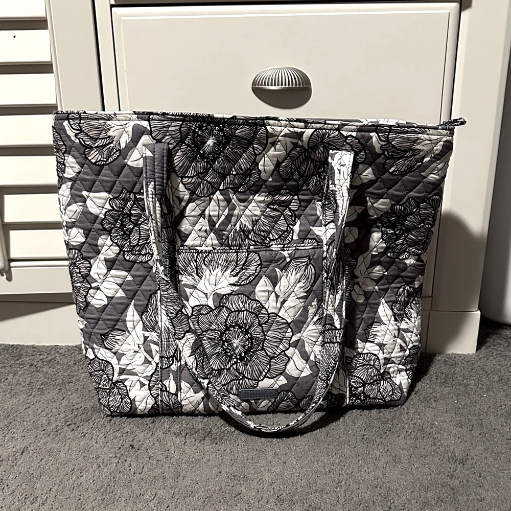 Floral Quilted Tote Bag - Black and White